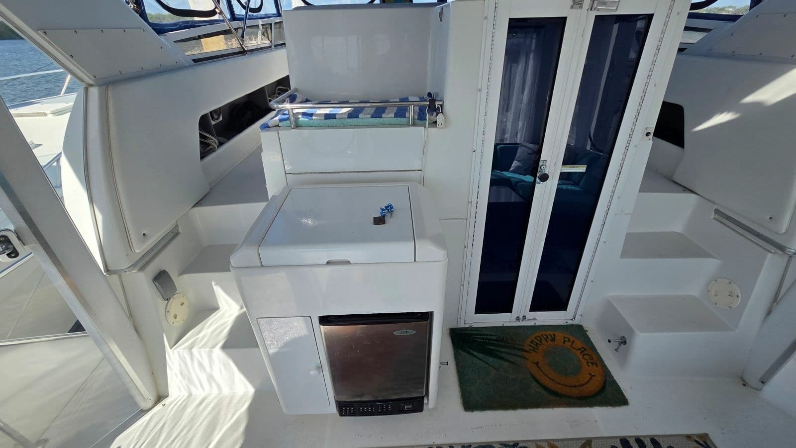 1998 Carver 405 Aft Cabin Motor Yacht - Photo 8