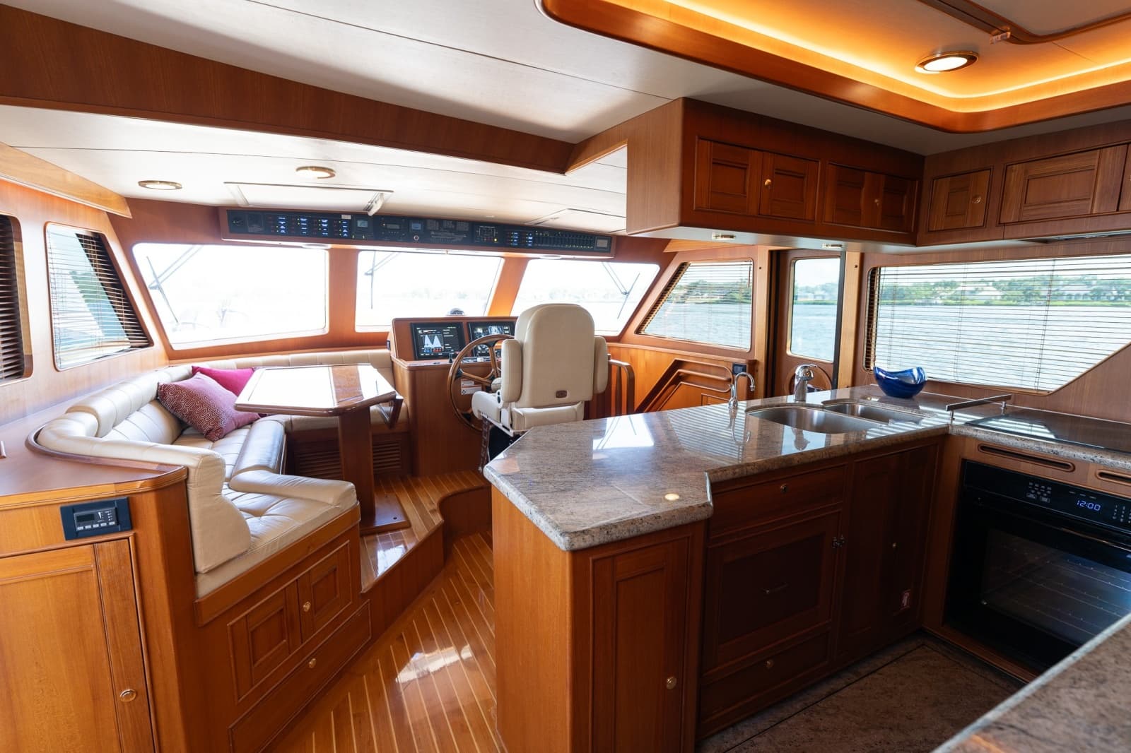 2016 Marlow Explorer 58E - Photo 25