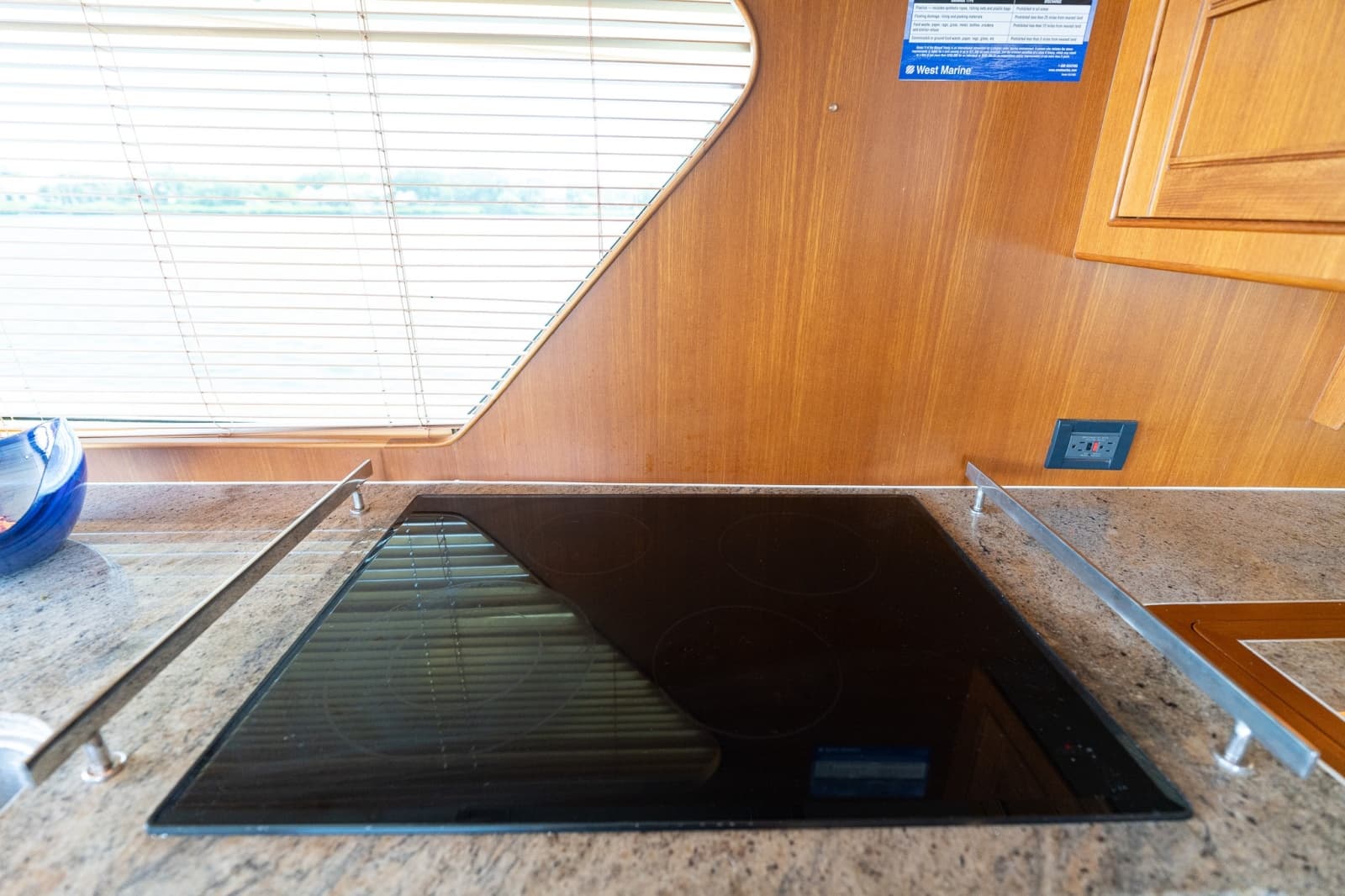 2016 Marlow Explorer 58E - Photo 22