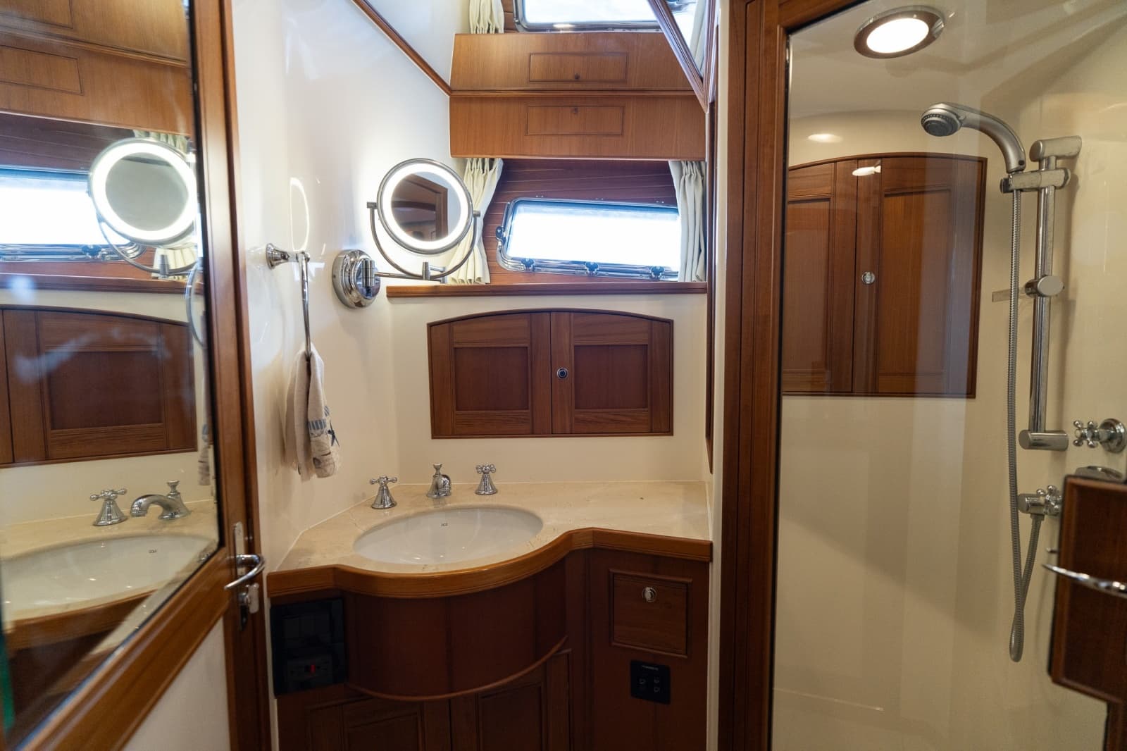 2016 Marlow Explorer 58E - Photo 40