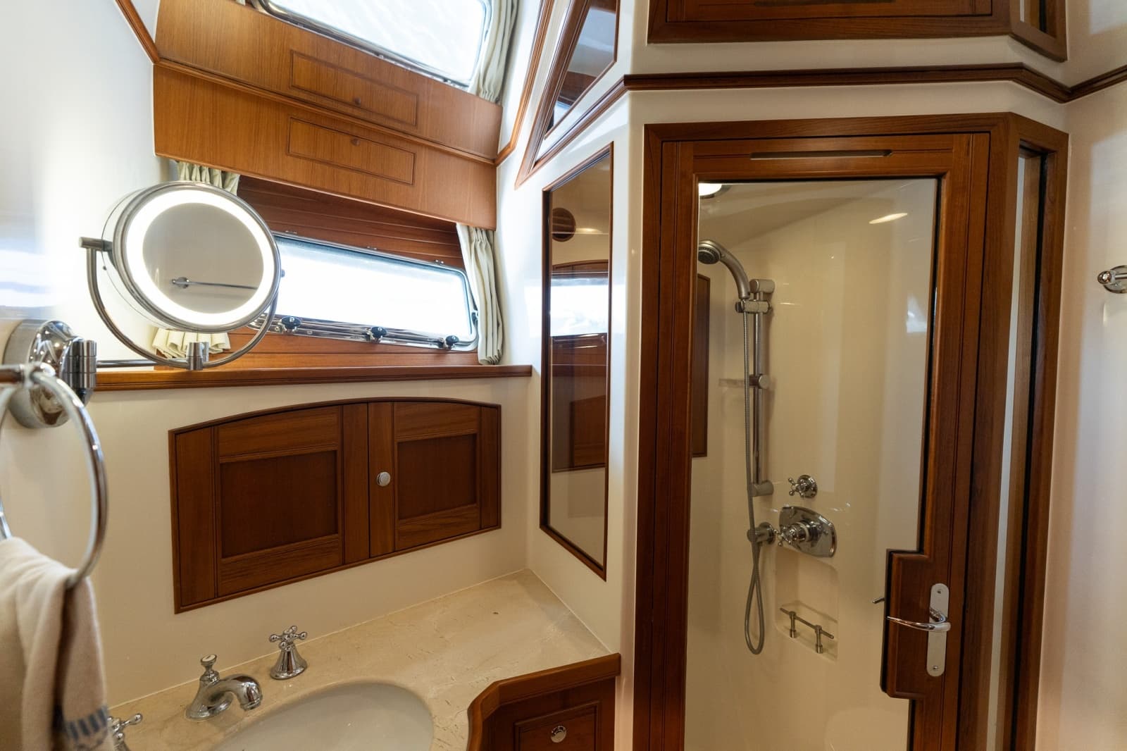 2016 Marlow Explorer 58E - Photo 39