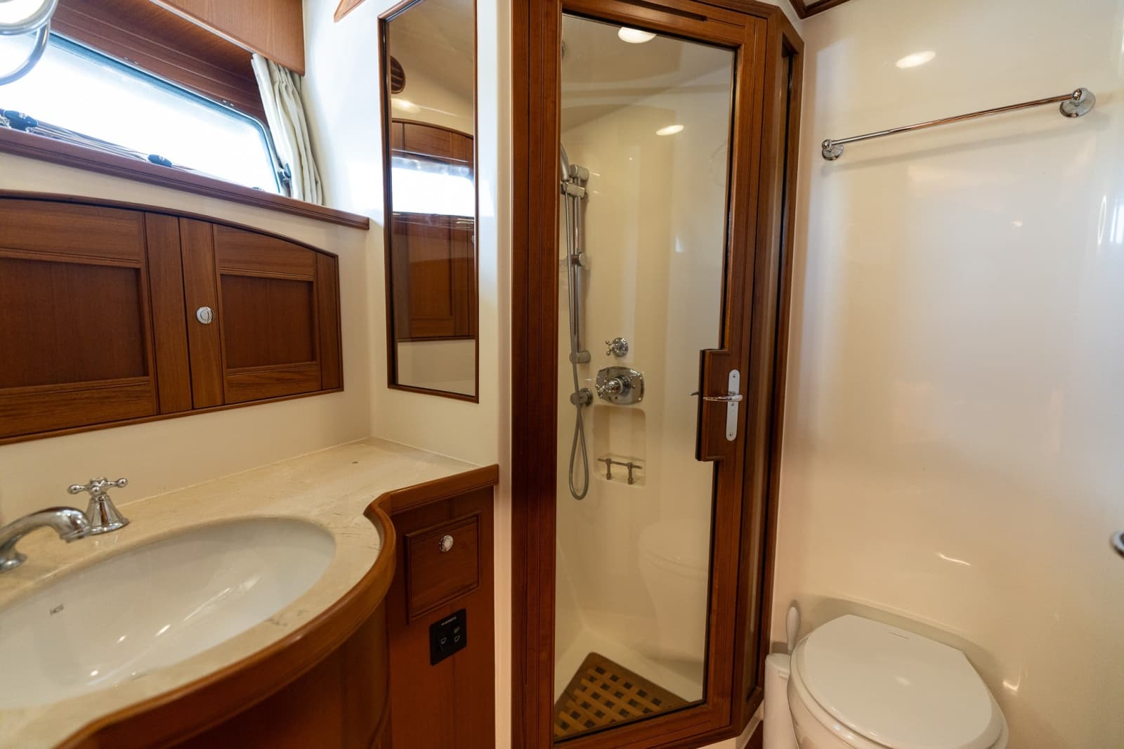 2016 Marlow Explorer 58E - Photo 38