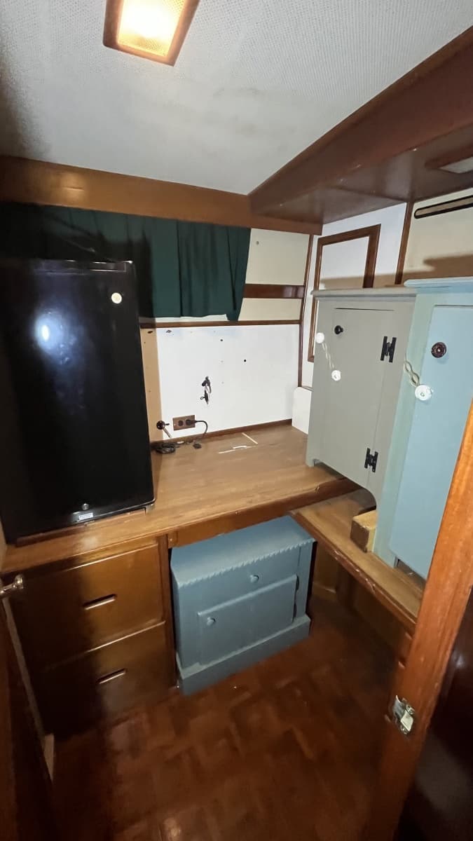 1987 Grand Banks 49 Motor Yacht - Photo 41