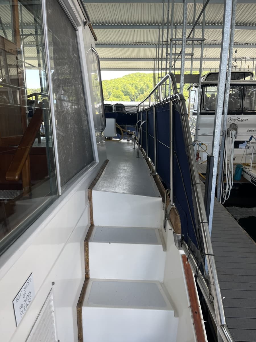 1987 Grand Banks 49 Motor Yacht - Photo 16