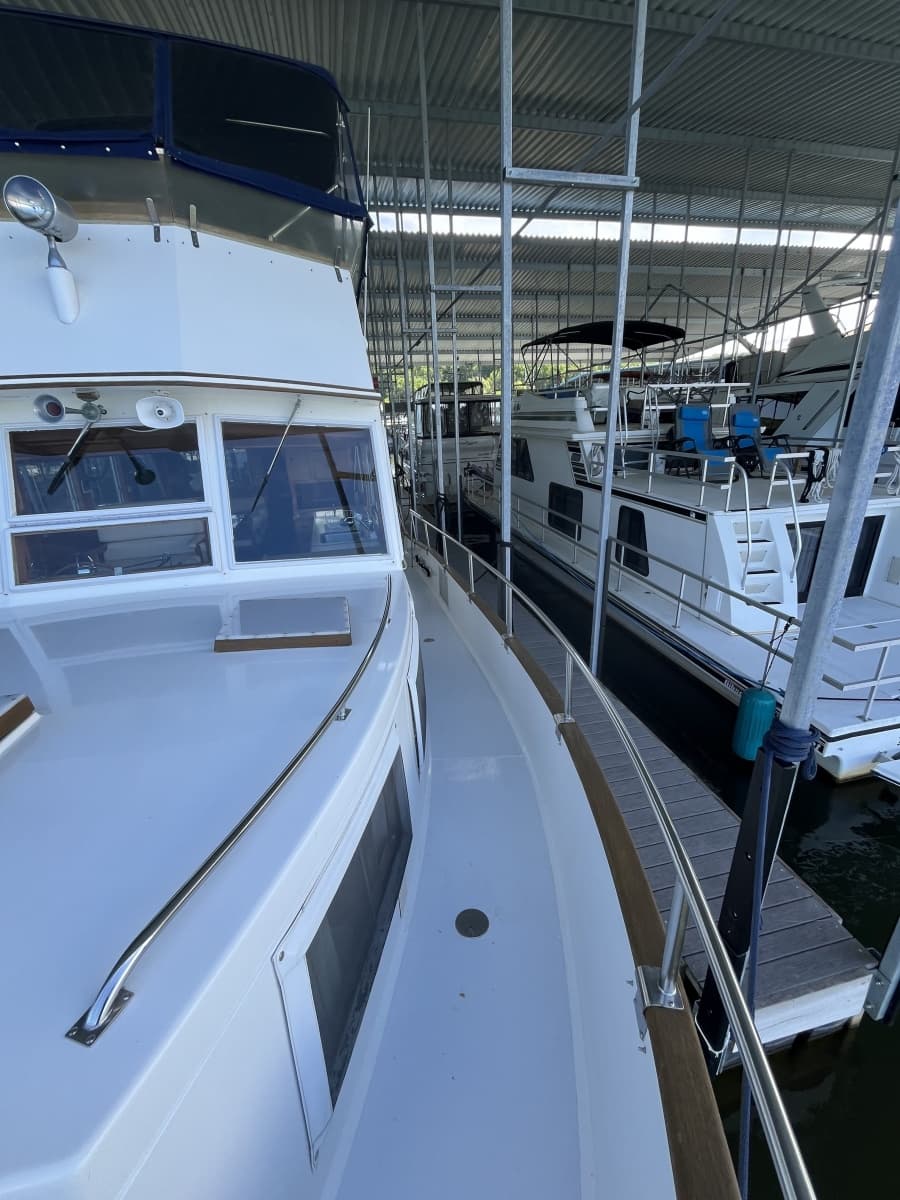 1987 Grand Banks 49 Motor Yacht - Photo 14