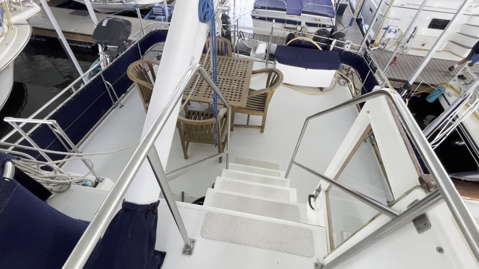 1987 Grand Banks 49 Motor Yacht - Photo 21