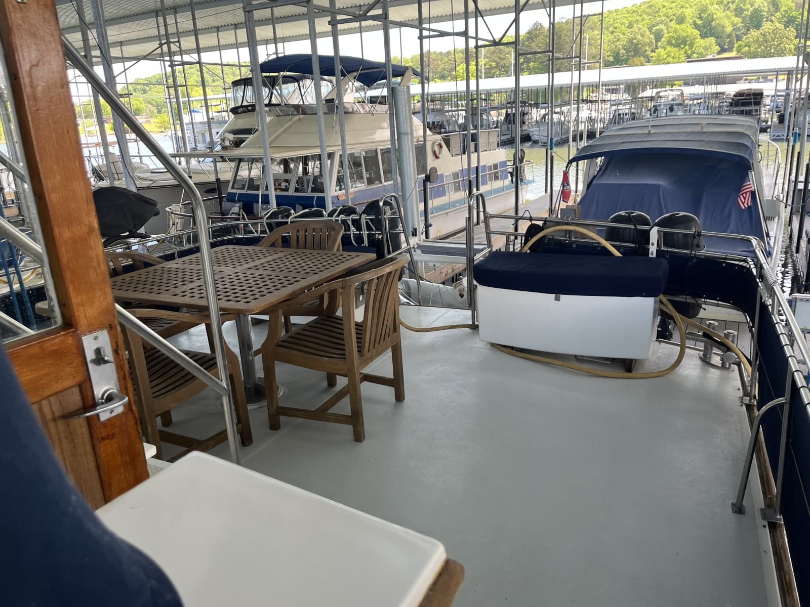 1987 Grand Banks 49 Motor Yacht - Photo 5