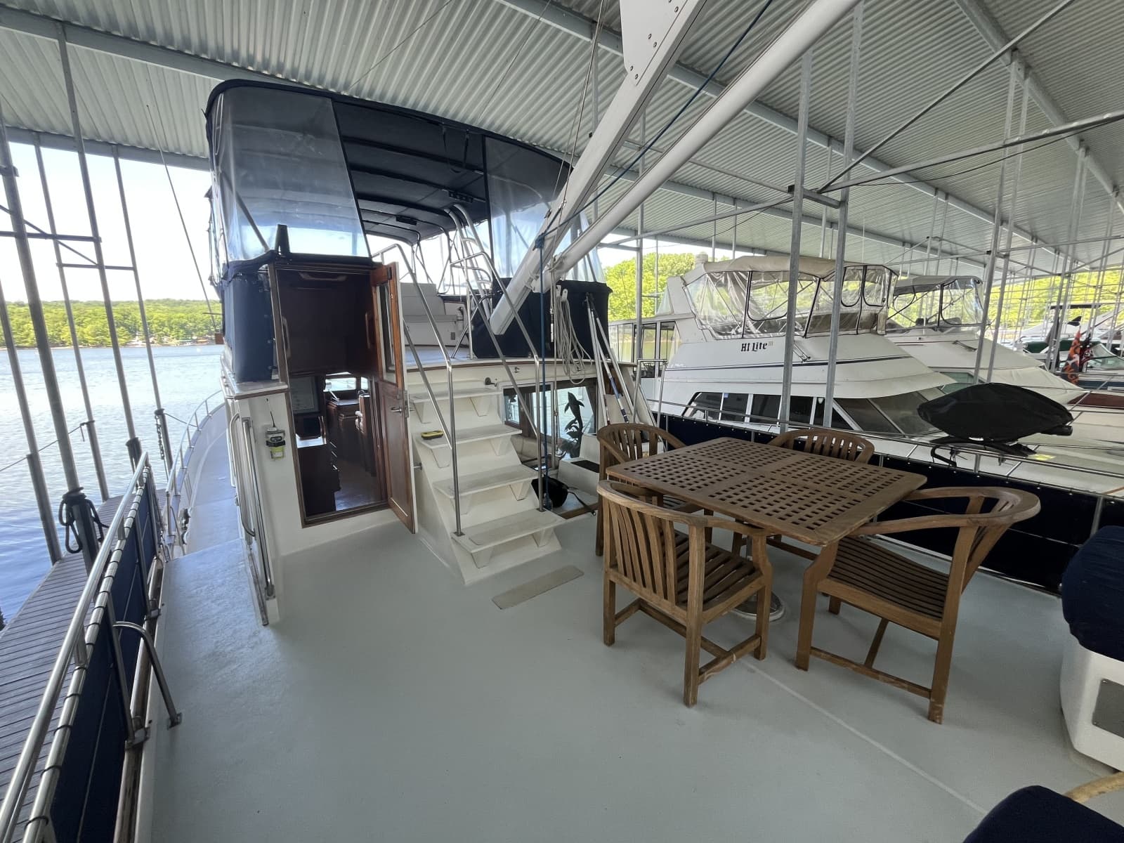 1987 Grand Banks 49 Motor Yacht - Photo 17