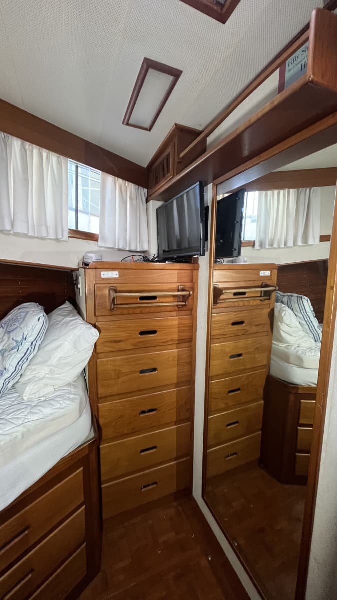 1987 Grand Banks 49 Motor Yacht - Photo 46