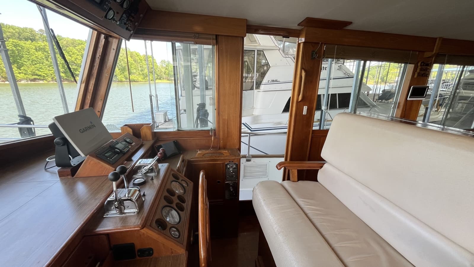 1987 Grand Banks 49 Motor Yacht - Photo 27