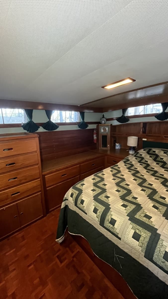 1987 Grand Banks 49 Motor Yacht - Photo 34