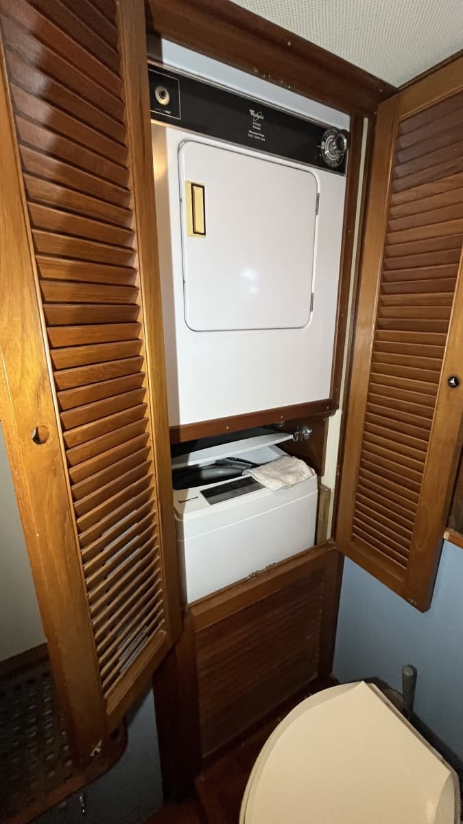 1987 Grand Banks 49 Motor Yacht - Photo 40