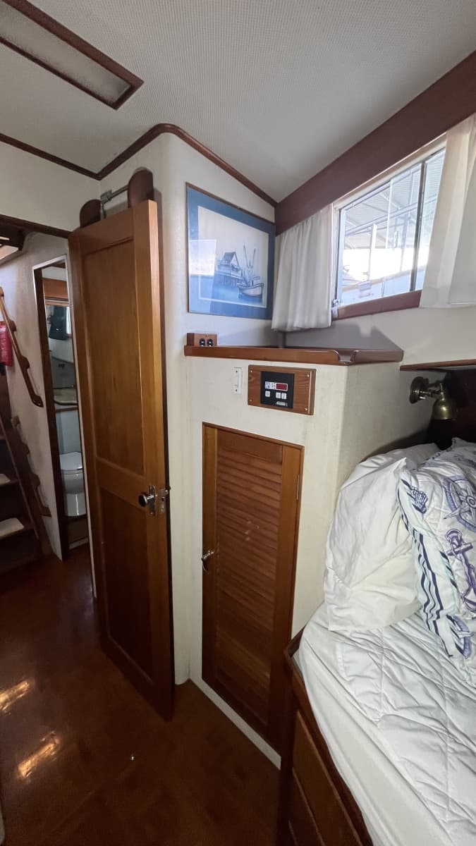 1987 Grand Banks 49 Motor Yacht - Photo 47