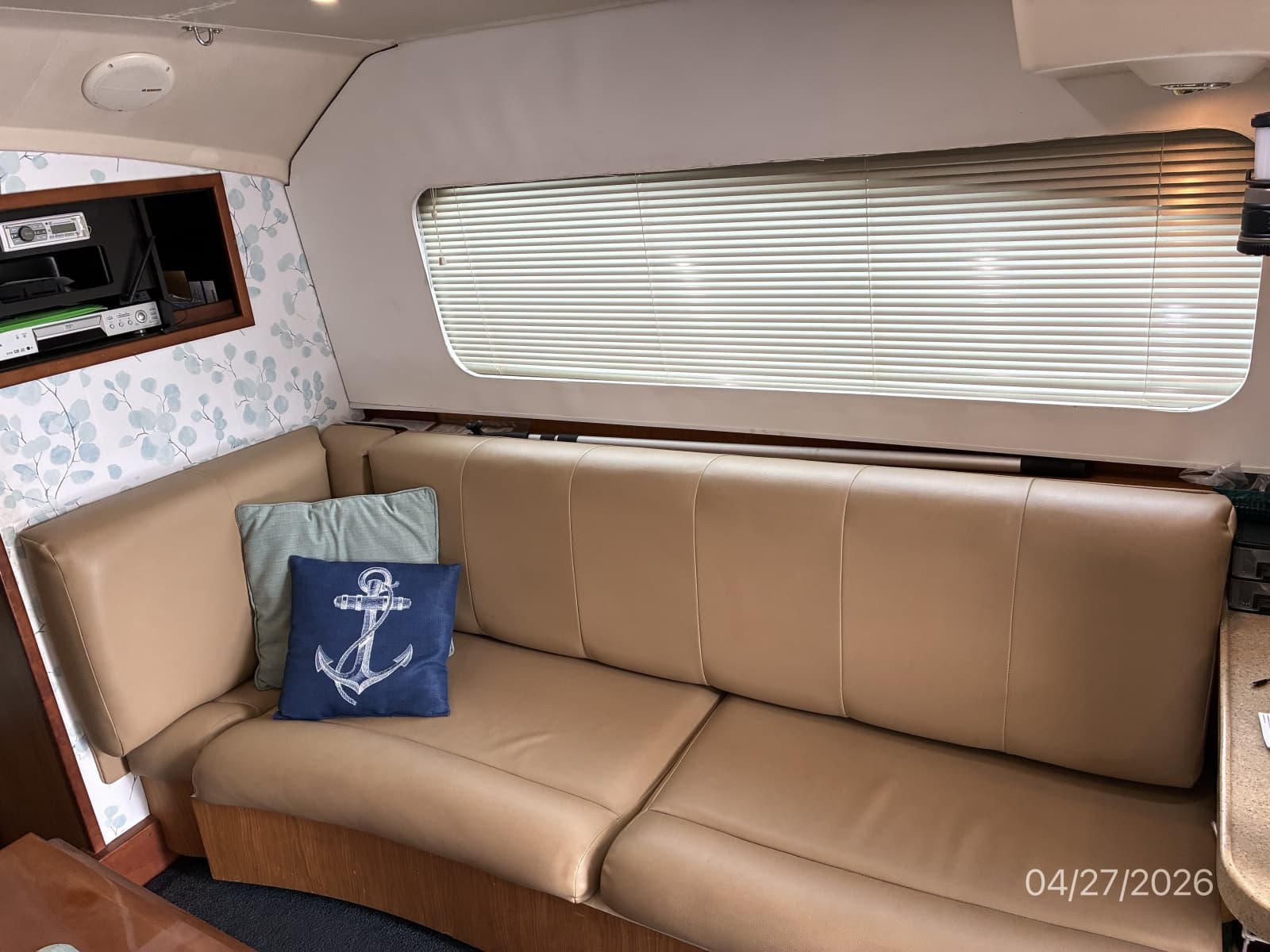 2005 Luhrs Convertible - Photo 20