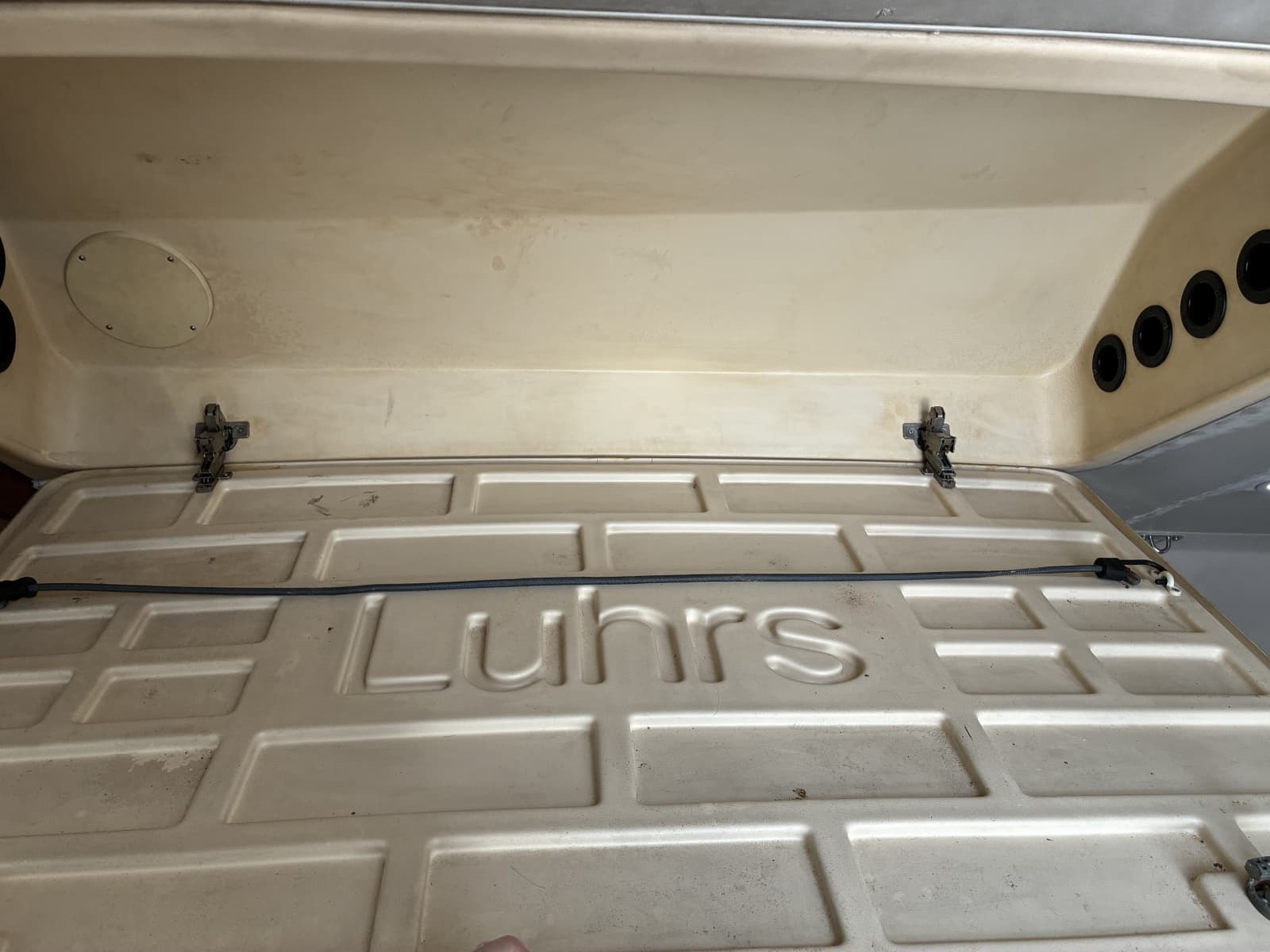 2005 Luhrs Convertible - Photo 43