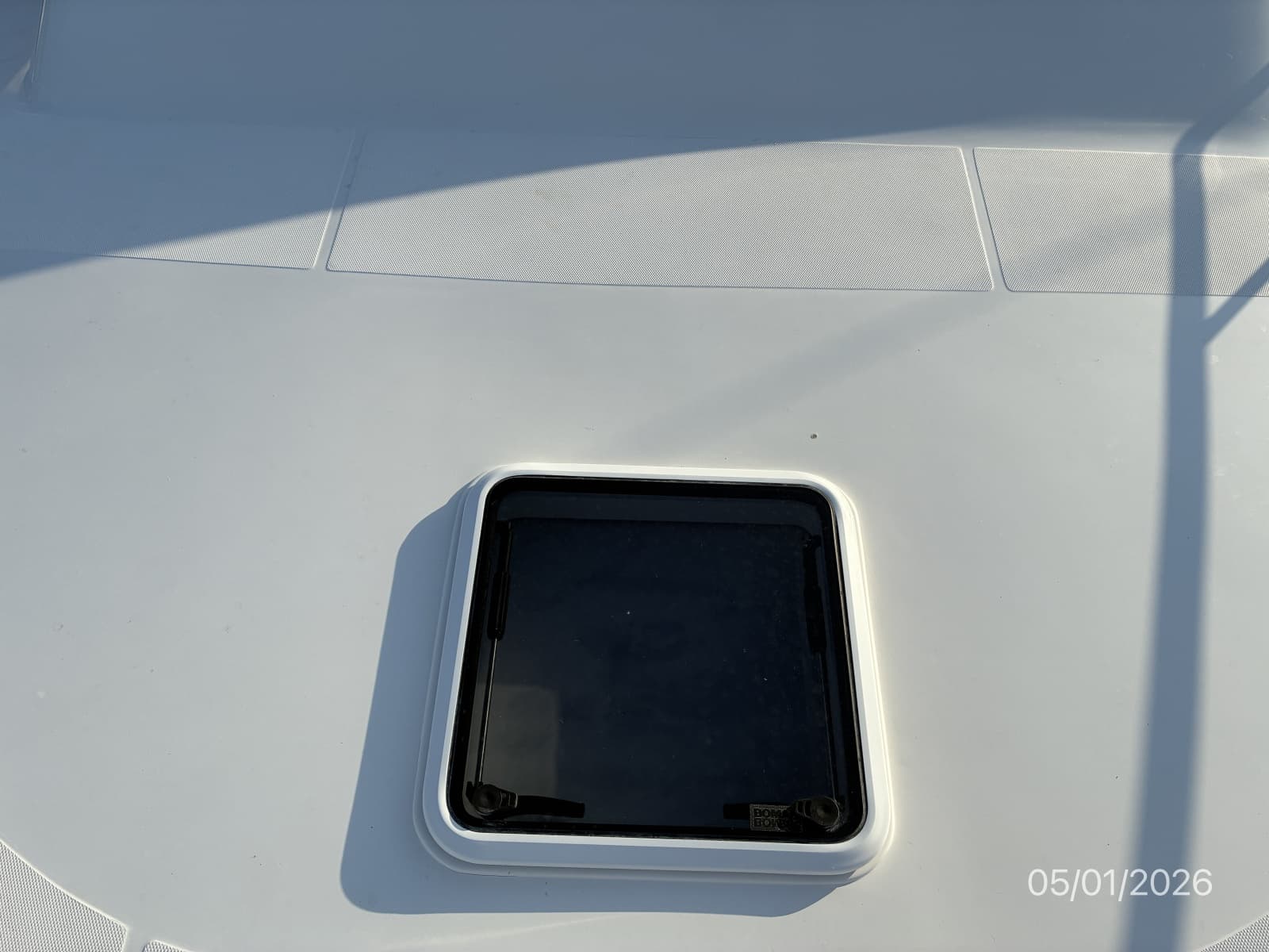2005 Luhrs Convertible - Photo 8