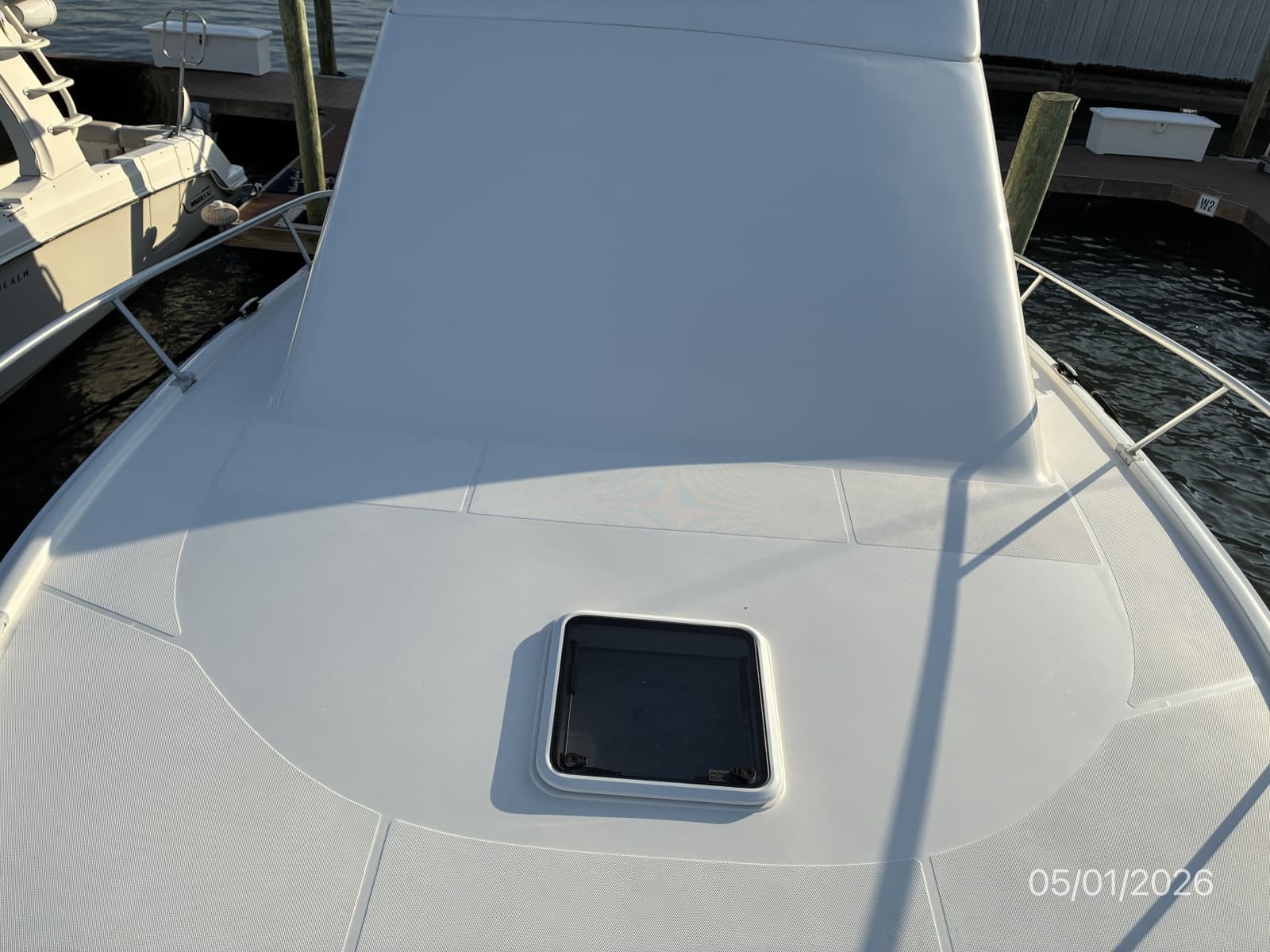 2005 Luhrs Convertible - Photo 7