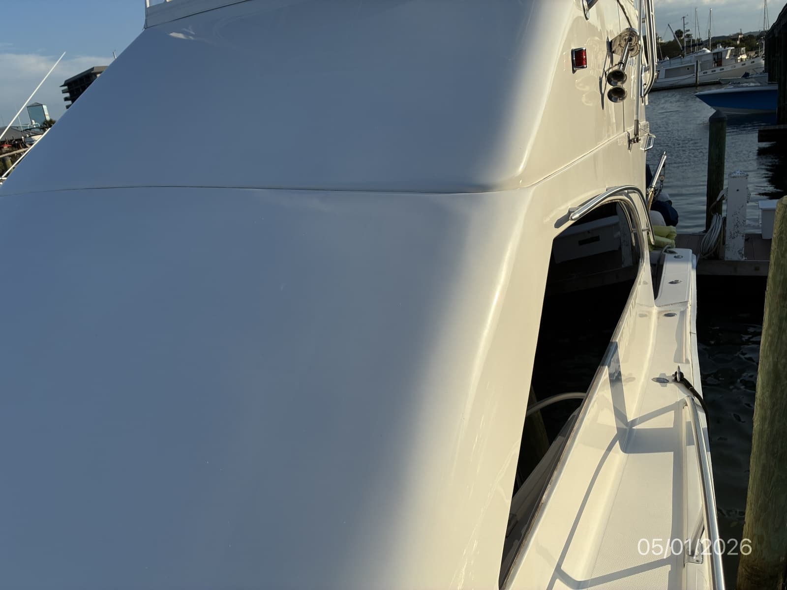 2005 Luhrs Convertible - Photo 9