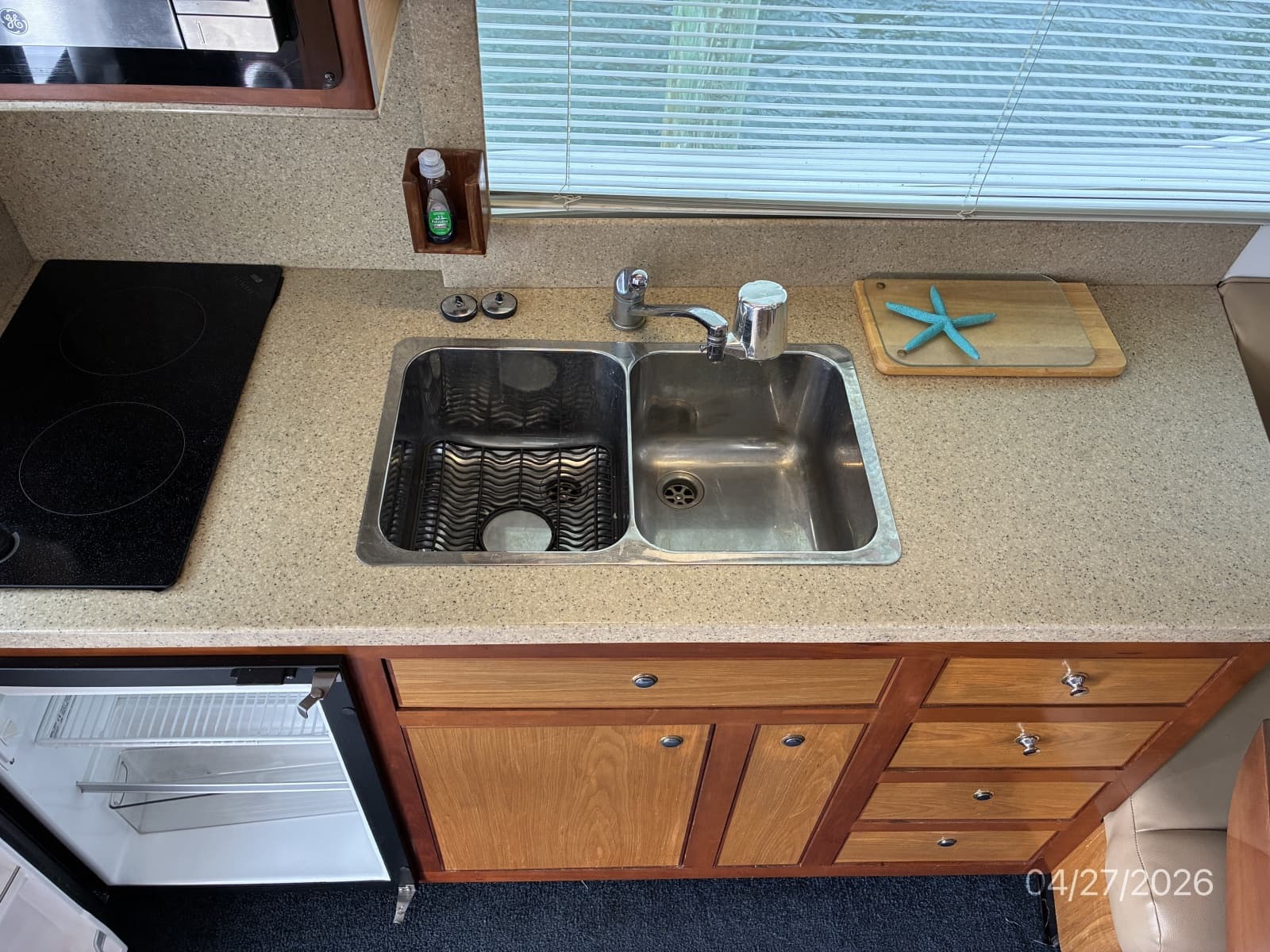 2005 Luhrs Convertible - Photo 24