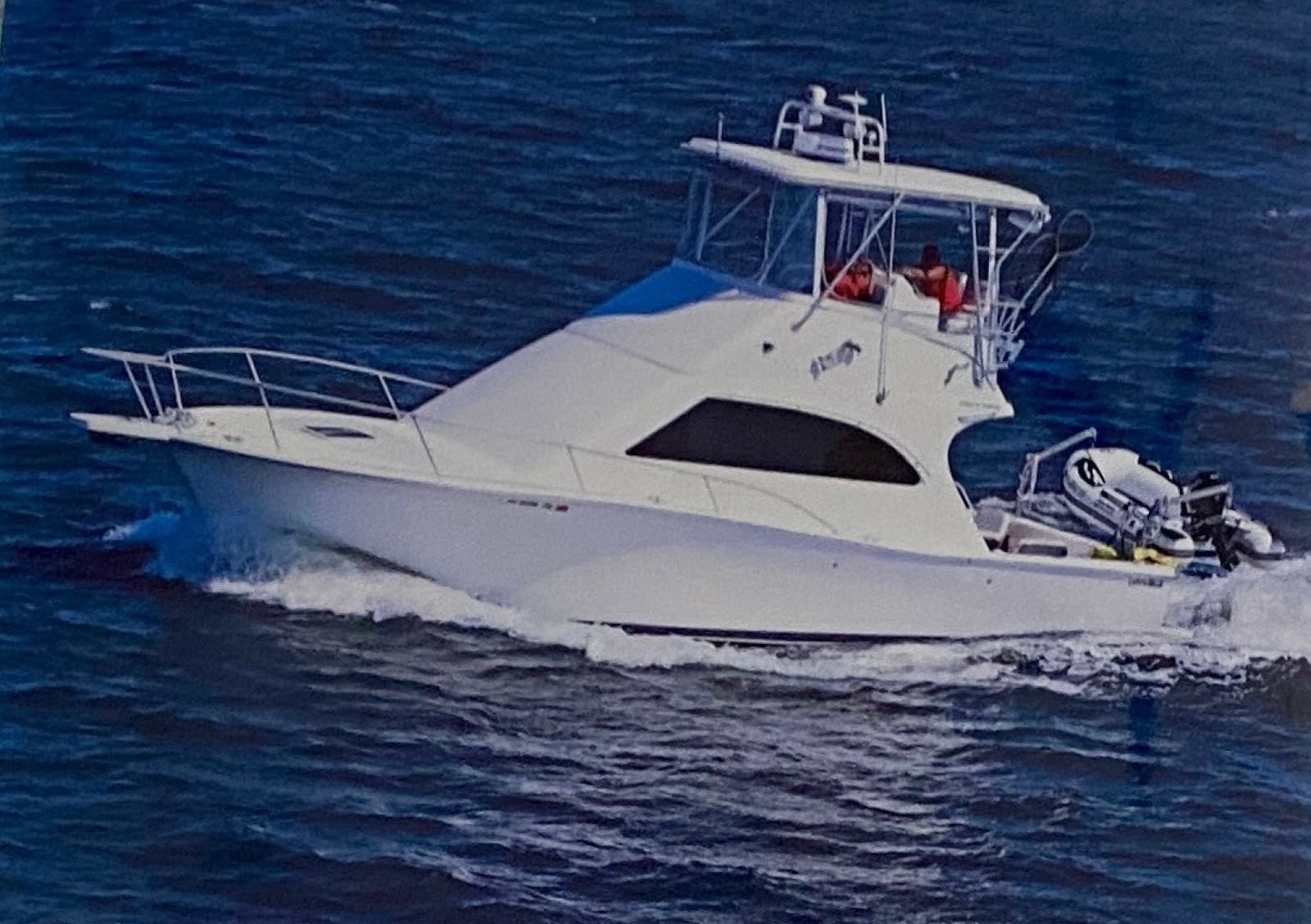 2005 Luhrs Convertible - Photo 2