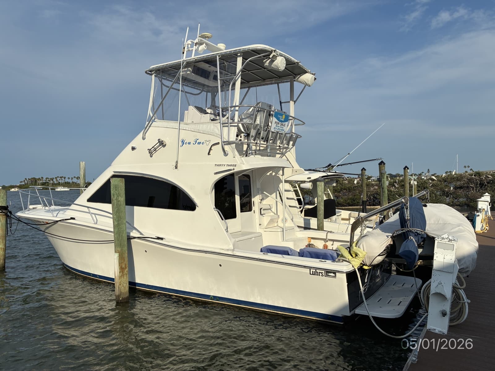 2005 Luhrs Convertible - Photo 2
