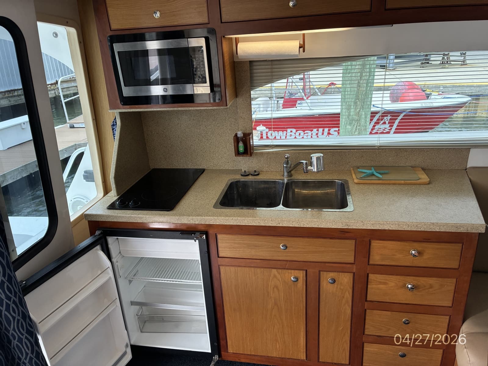 2005 Luhrs Convertible - Photo 23