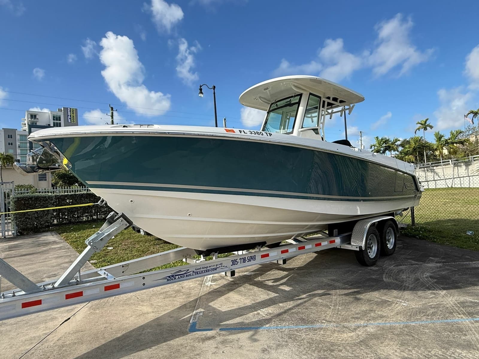 2023 Boston Whaler  - Photo 2