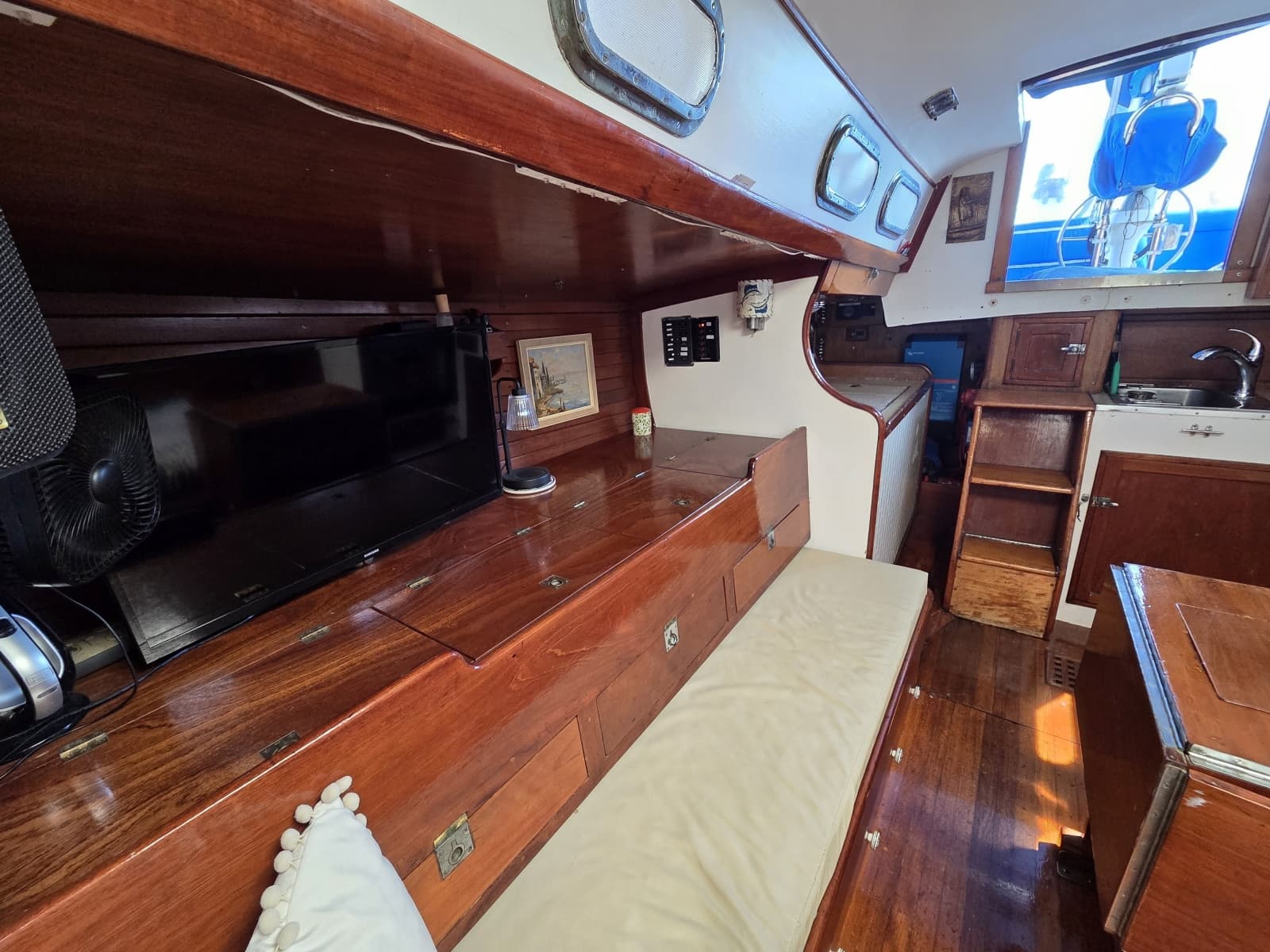 1961 Hinckley Bermuda 40 - Photo 17