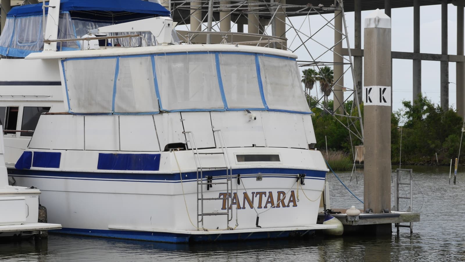 1982 Gulfstar 48 Aft Cabin - Photo 2
