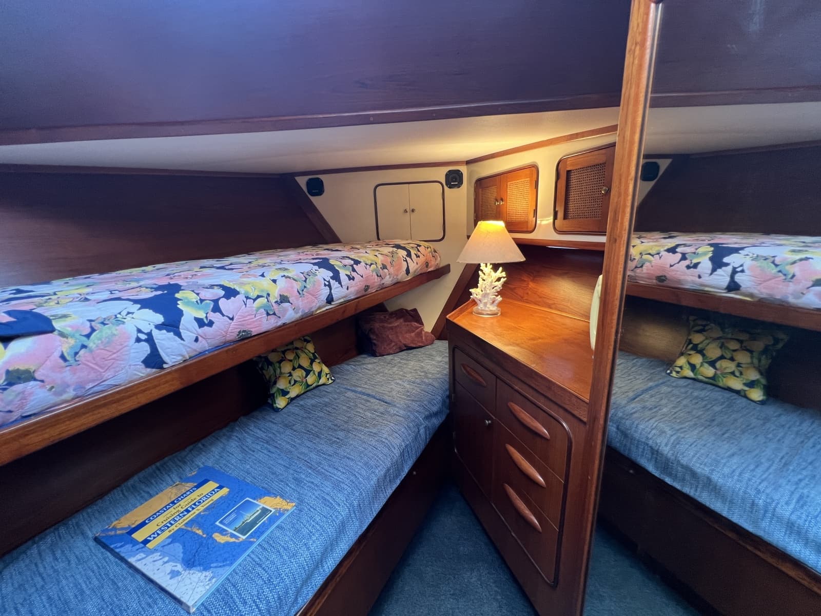 1982 Gulfstar 48 Aft Cabin - Photo 5
