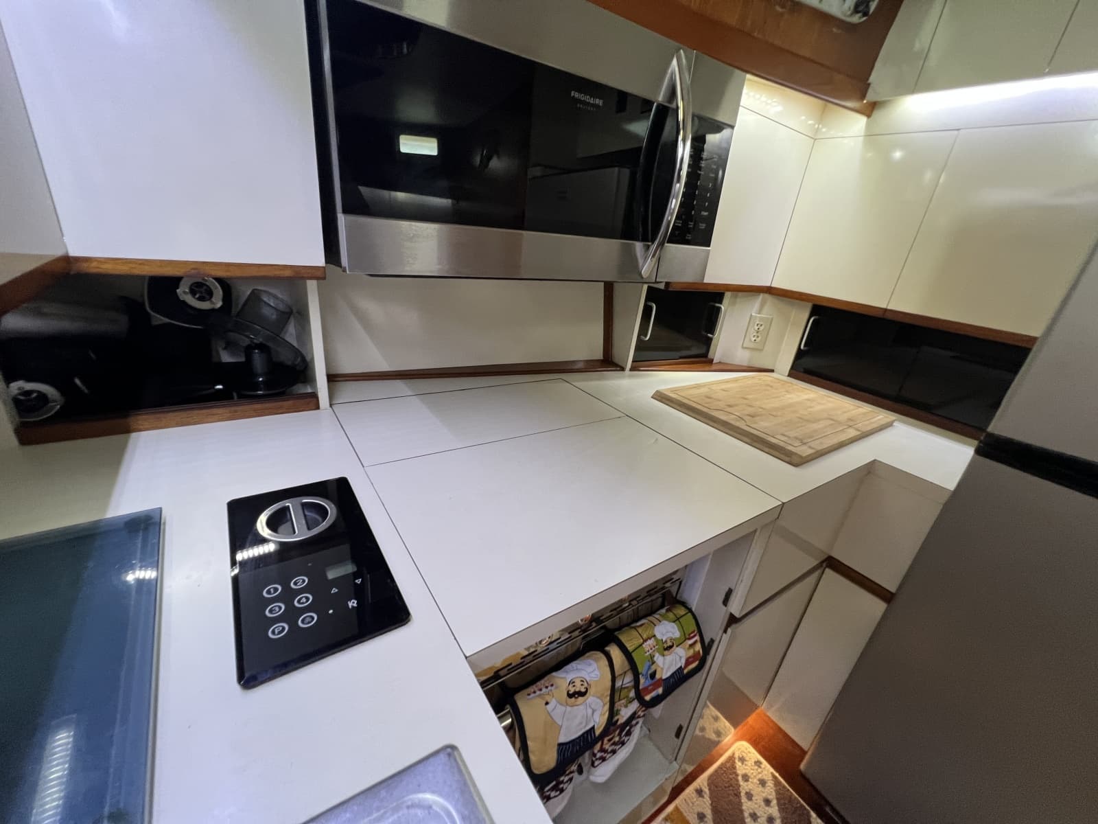 1982 Gulfstar 48 Aft Cabin - Photo 11