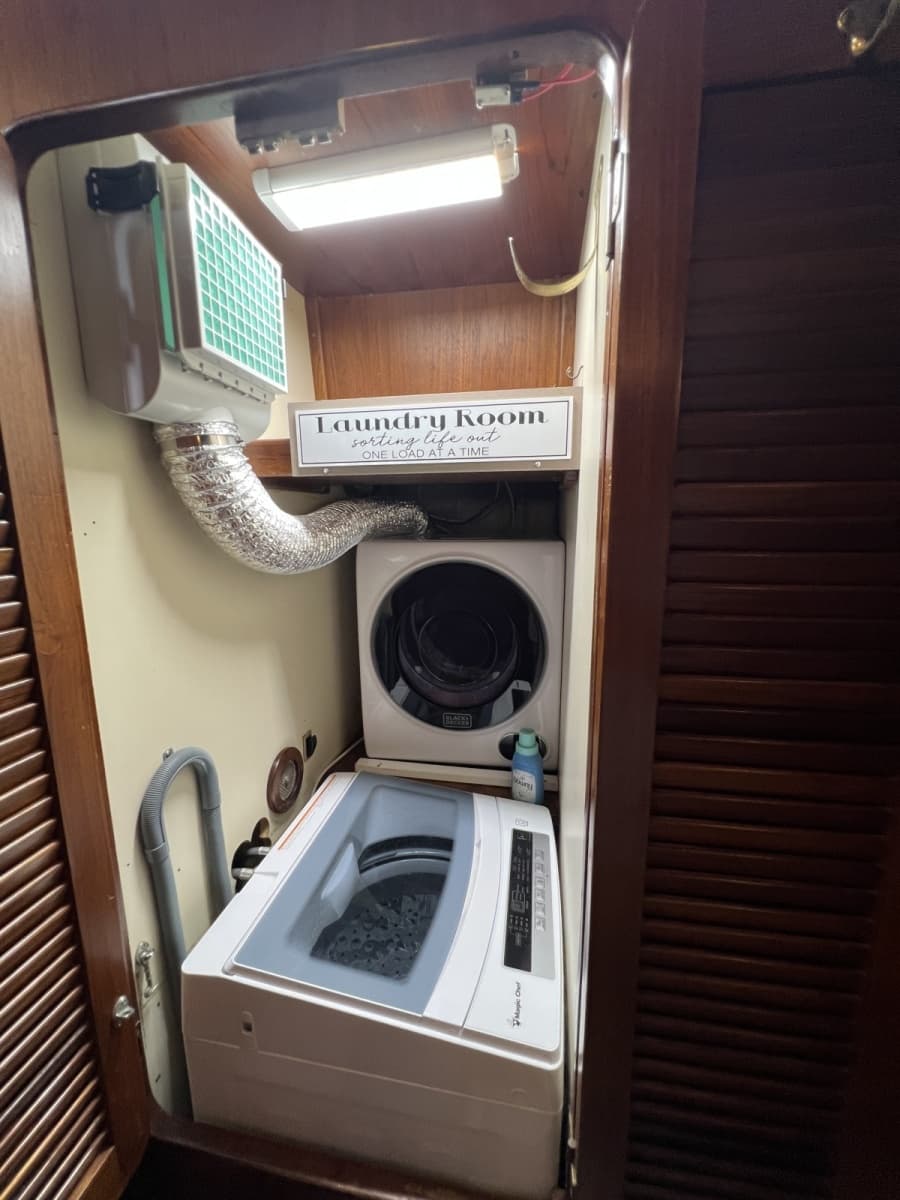 1982 Gulfstar 48 Aft Cabin - Photo 16