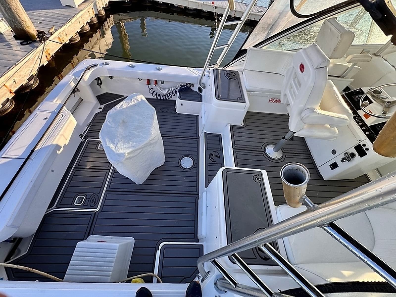 2005 Luhrs 32 Express - Photo 4