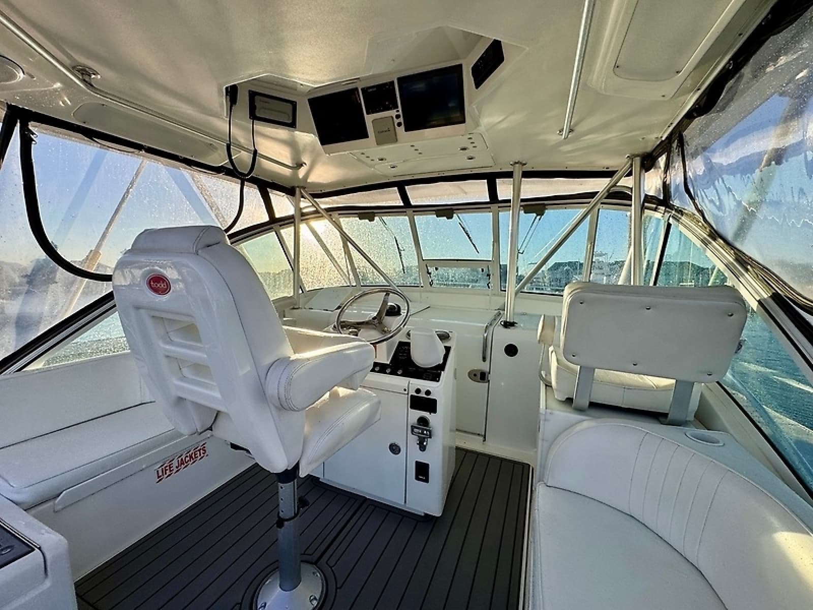 2005 Luhrs 32 Express - Photo 6
