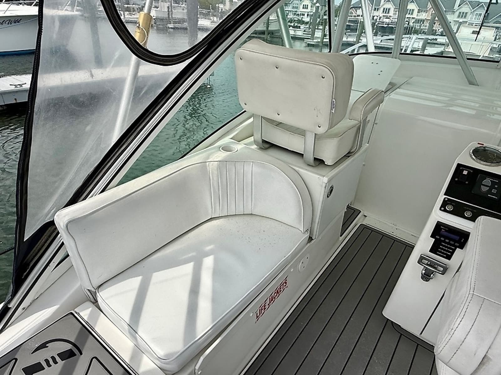 2005 Luhrs 32 Express - Photo 41