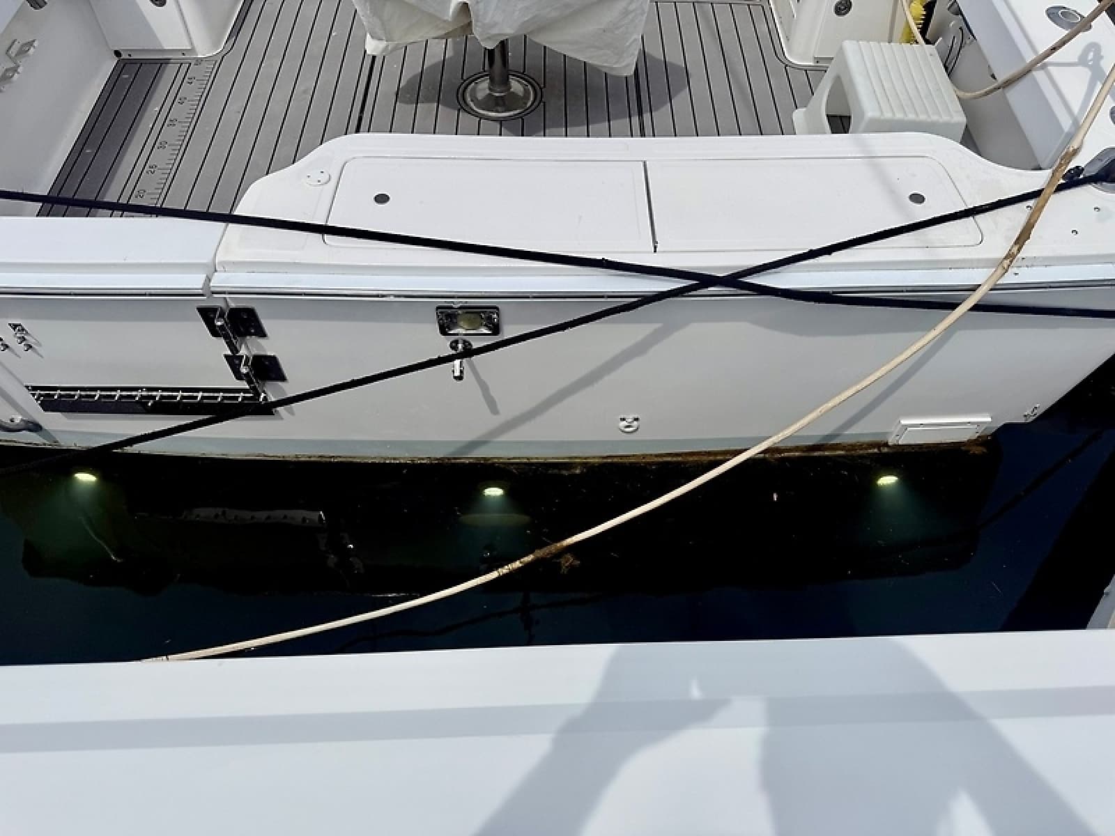2005 Luhrs 32 Express - Photo 43