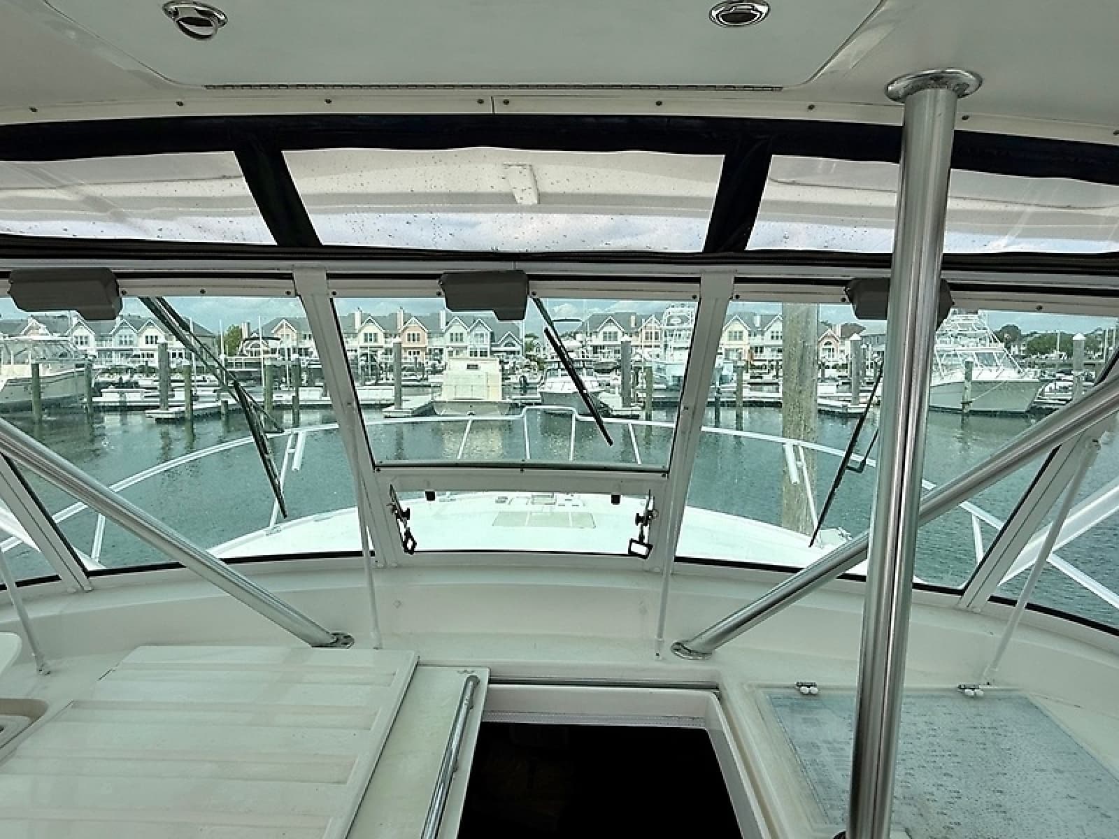 2005 Luhrs 32 Express - Photo 38