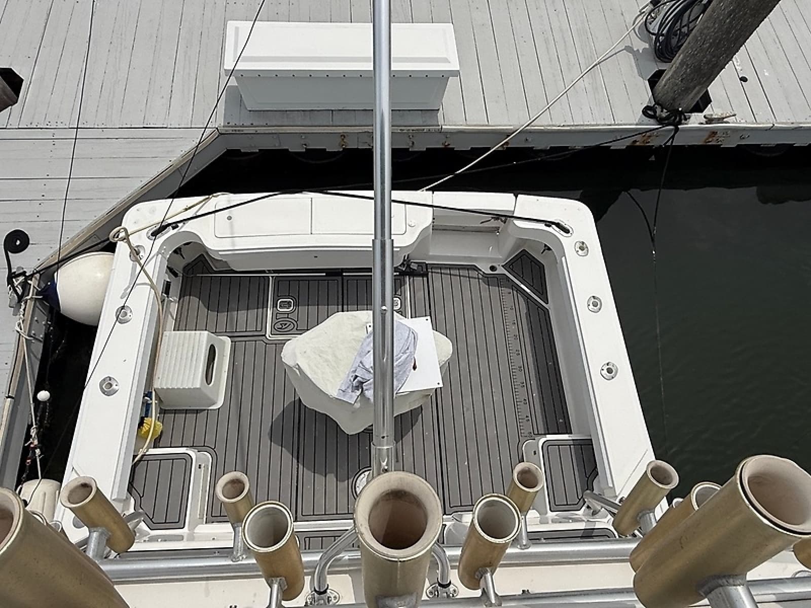 2005 Luhrs 32 Express - Photo 48