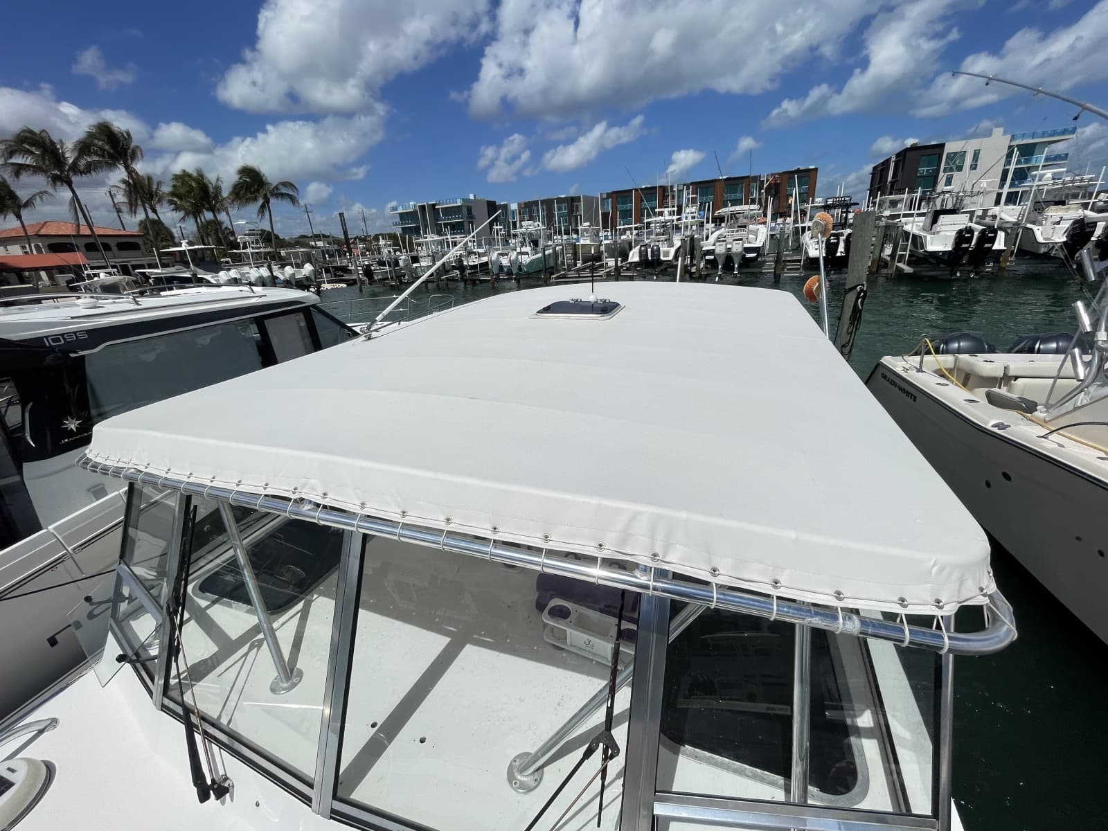 2011 Twin Vee Weekender - Photo 11