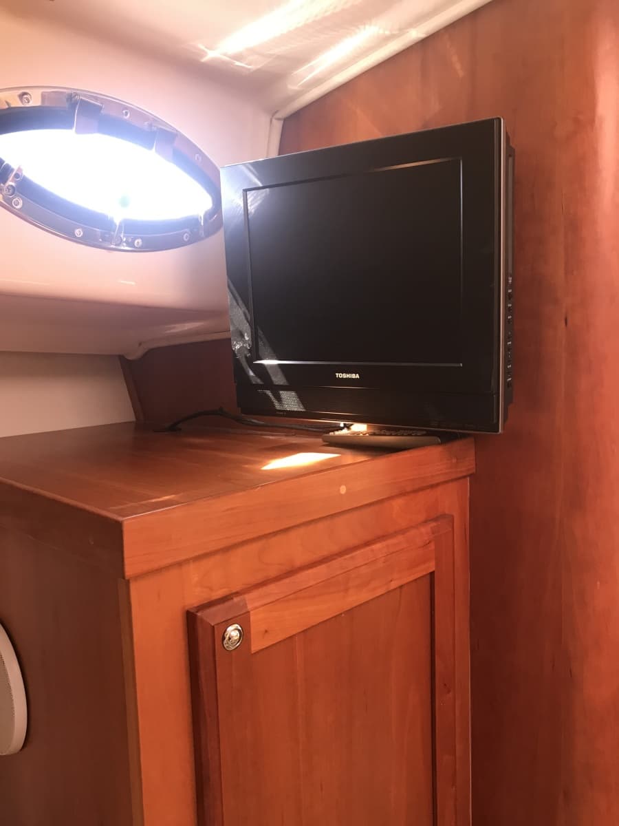 2008 Back Cove 33 - Photo 22