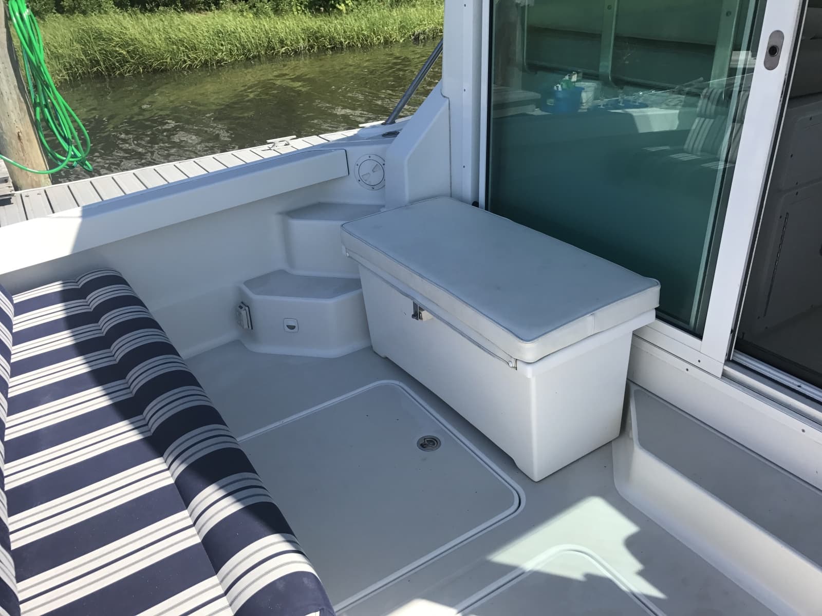 2008 Back Cove 33 - Photo 10