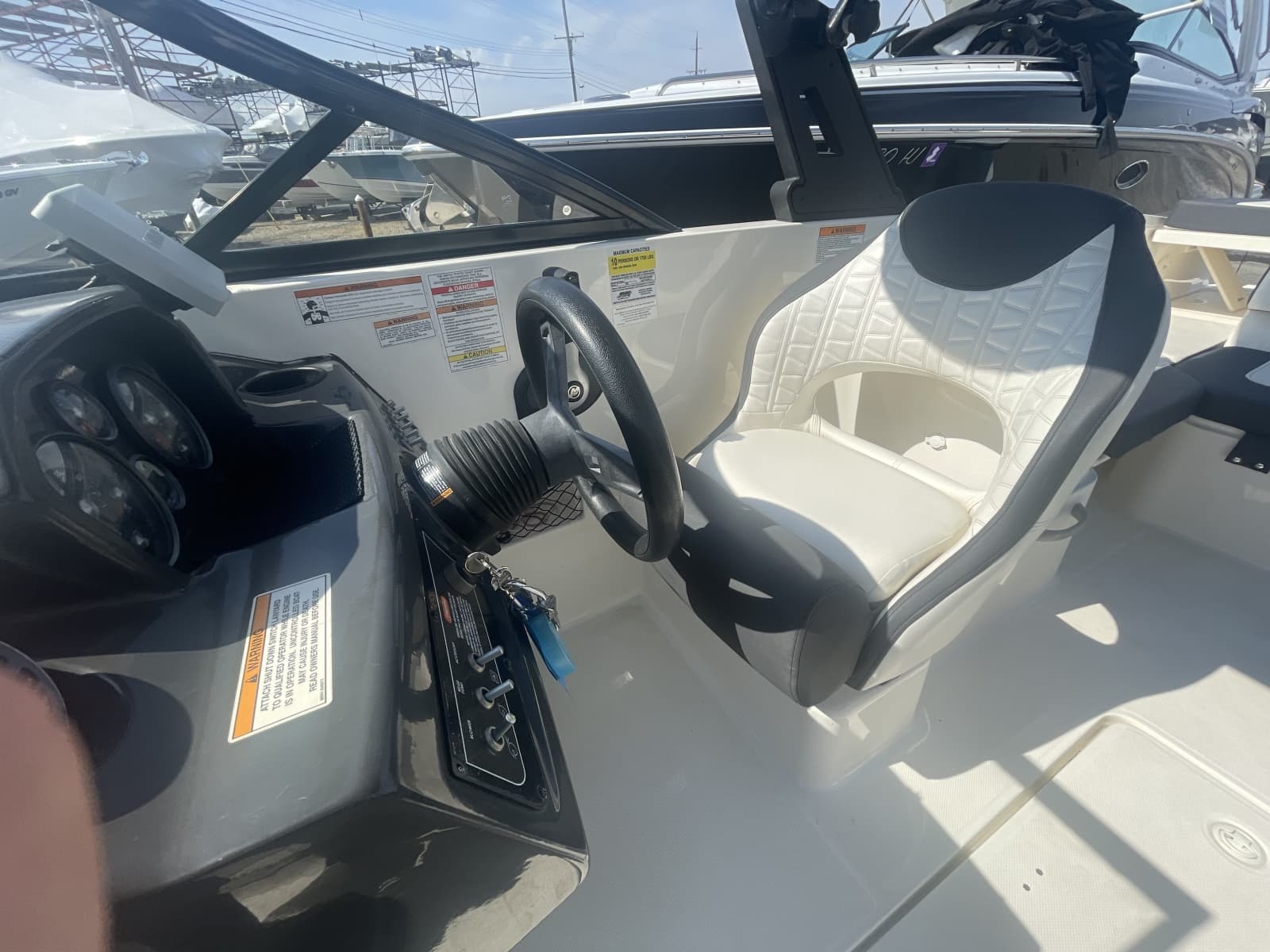 2019 Bayliner VR6 Bowrider I/O - Photo 14