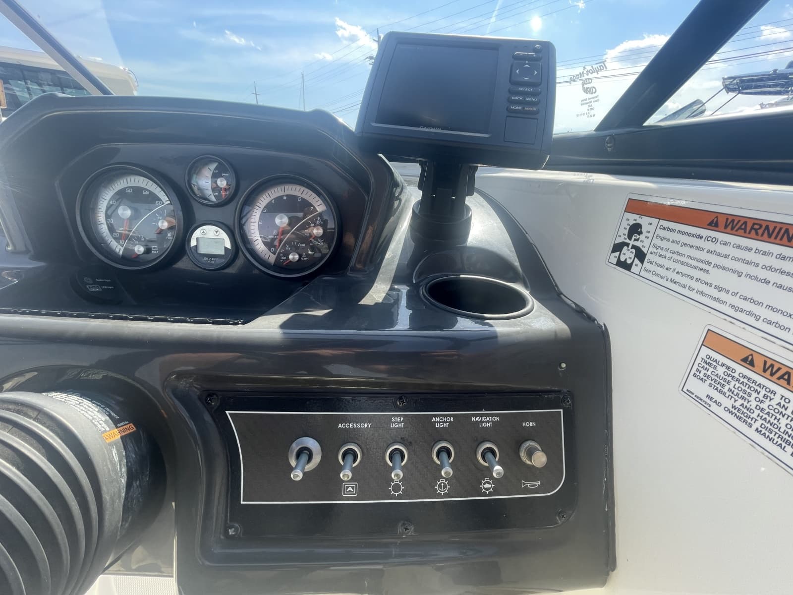2019 Bayliner VR6 Bowrider I/O - Photo 17