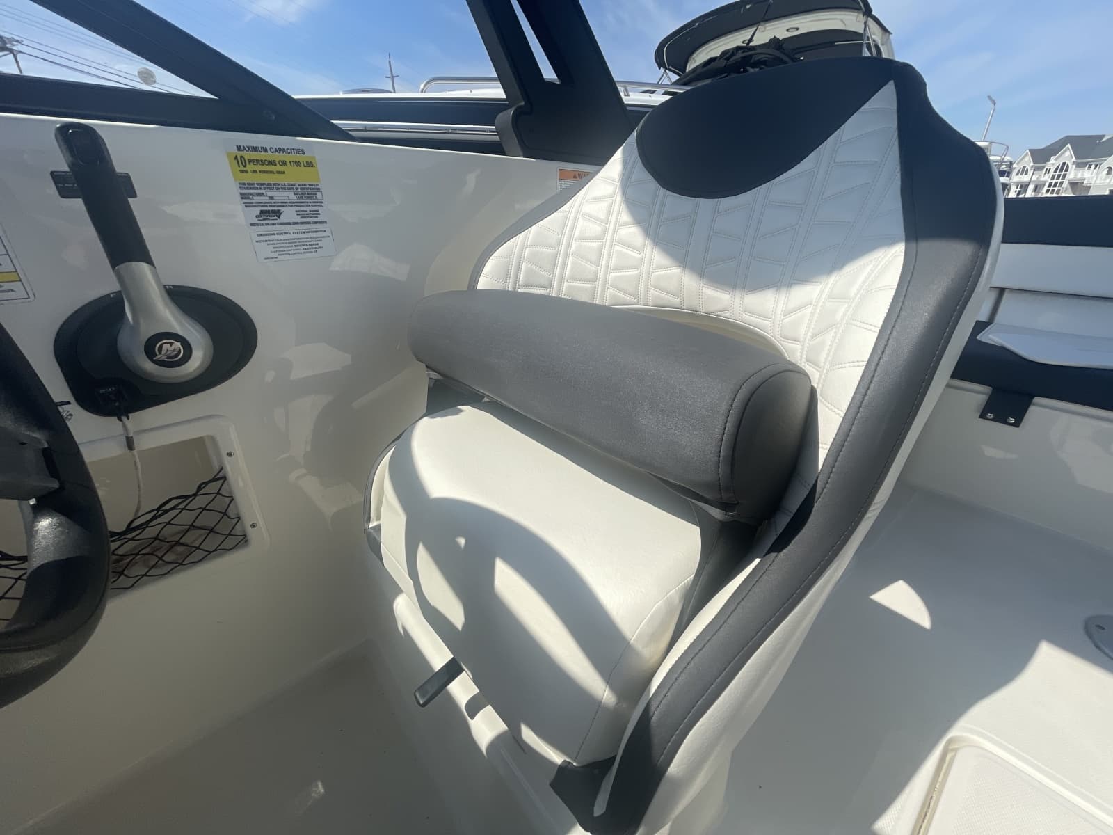 2019 Bayliner VR6 Bowrider I/O - Photo 15