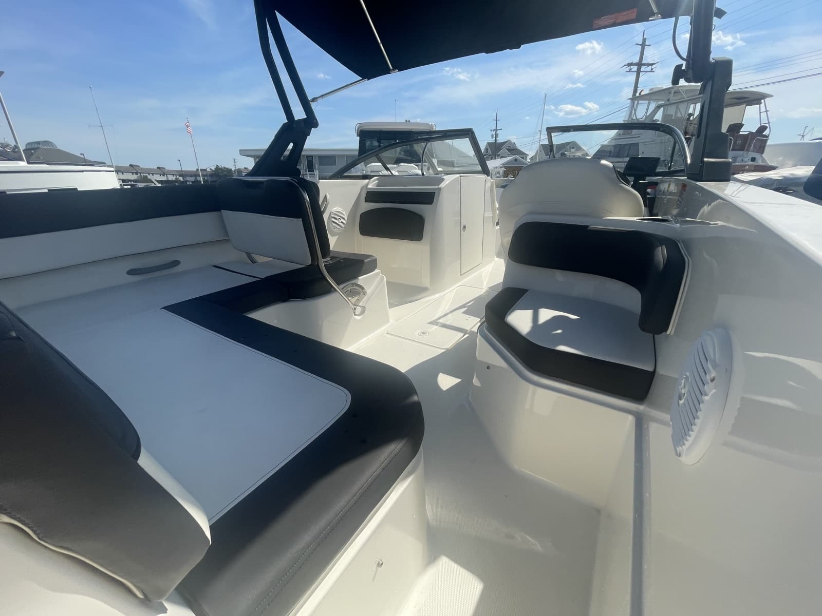 2019 Bayliner VR6 Bowrider I/O - Photo 6