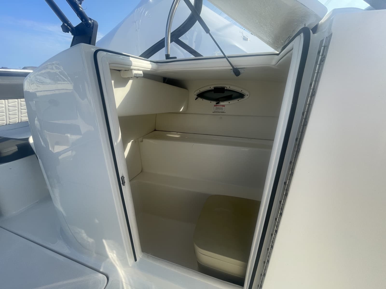 2019 Bayliner VR6 Bowrider I/O - Photo 34