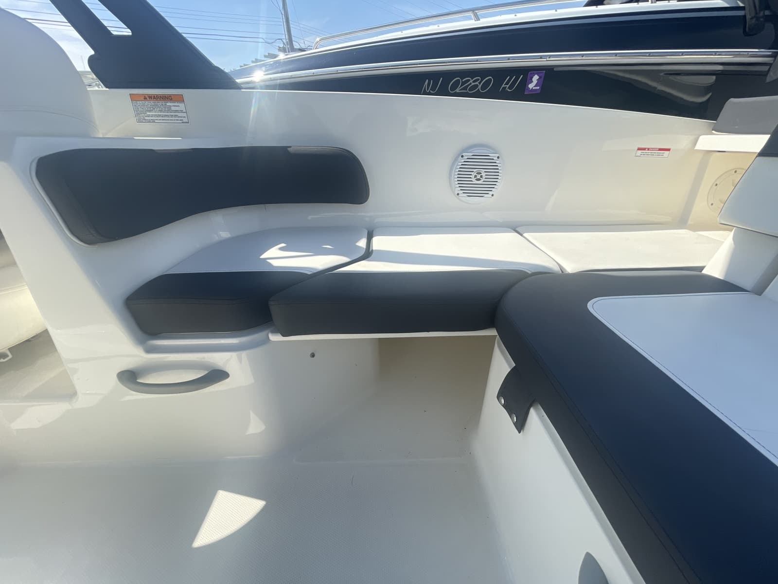 2019 Bayliner VR6 Bowrider I/O - Photo 11