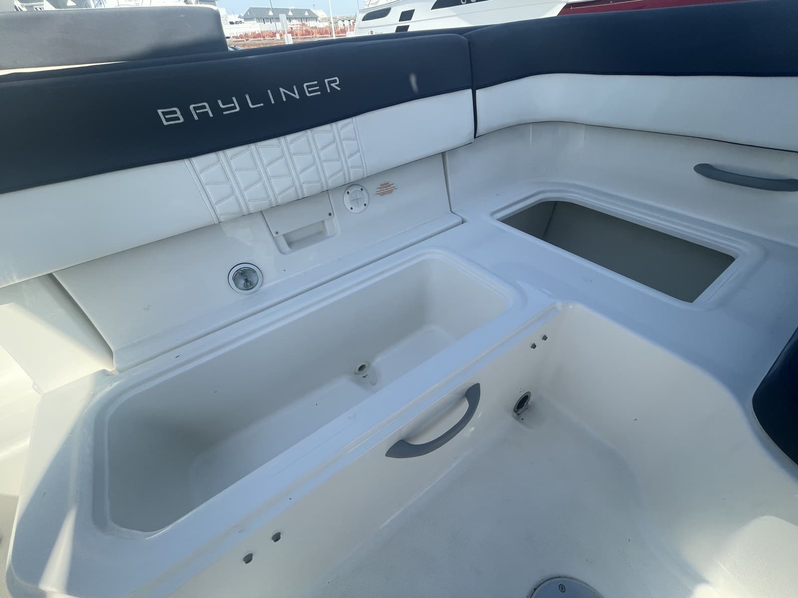 2019 Bayliner VR6 Bowrider I/O - Photo 27