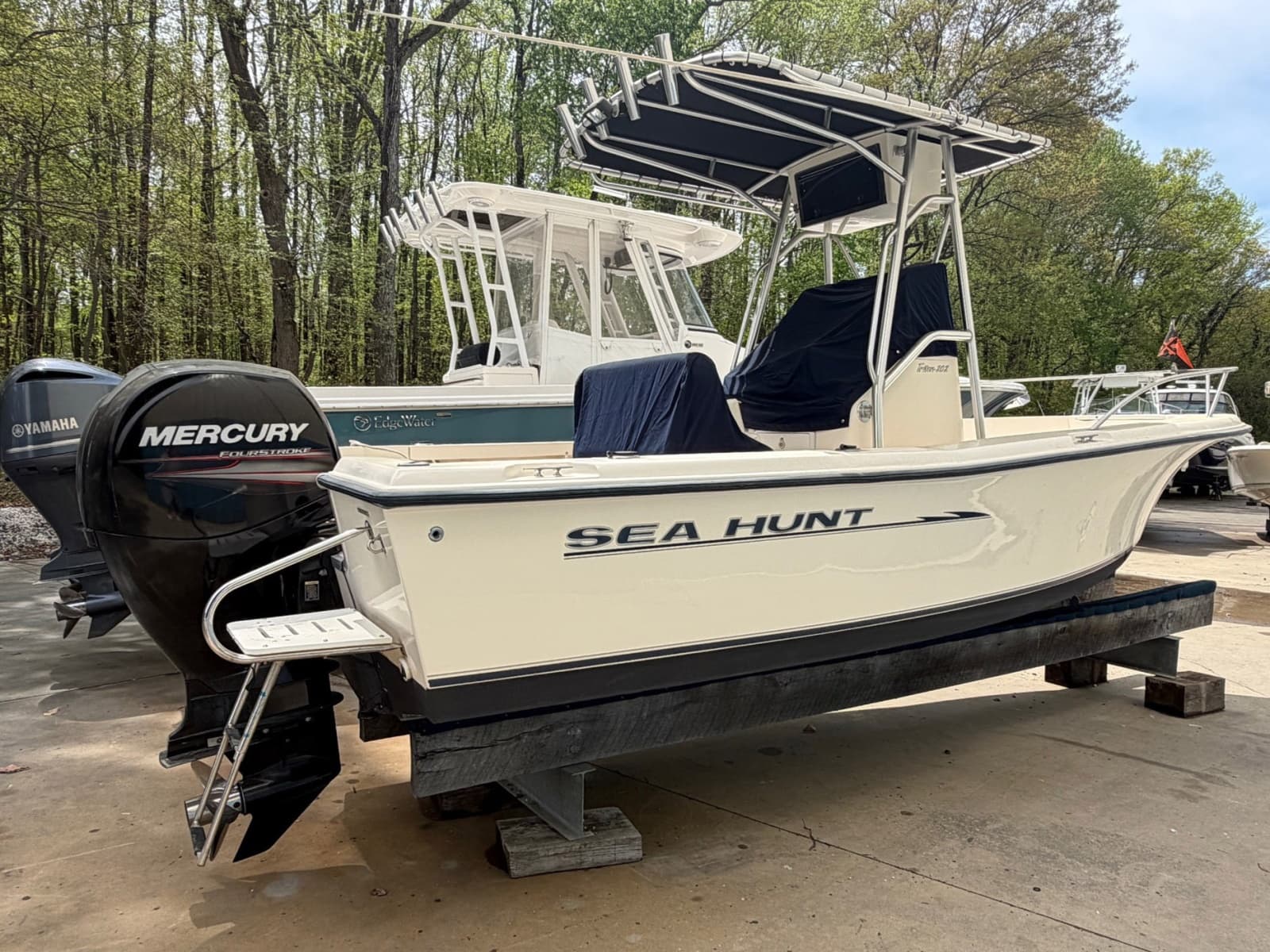 2004 Sea Hunt Triton 202 - Photo 4
