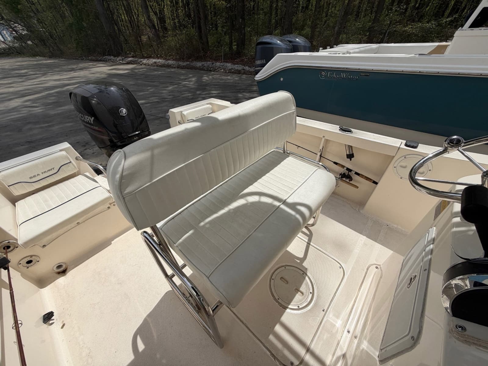 2004 Sea Hunt Triton 202 - Photo 8